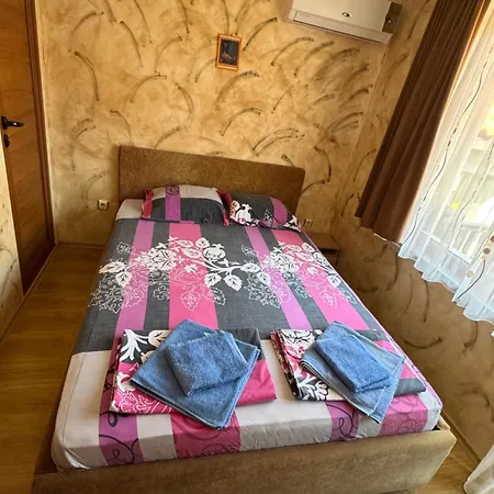 Amfora With A Sea View ゲストハウス 4*