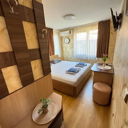 Amfora With A Sea View 소조폴